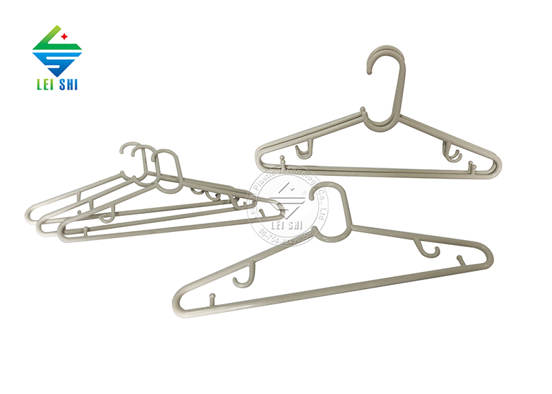 natural clothes hangers